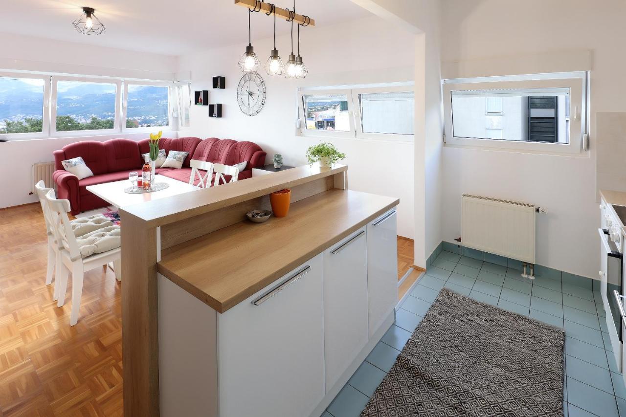 Apartment Leon - Sea View Rijeka Zewnętrze zdjęcie